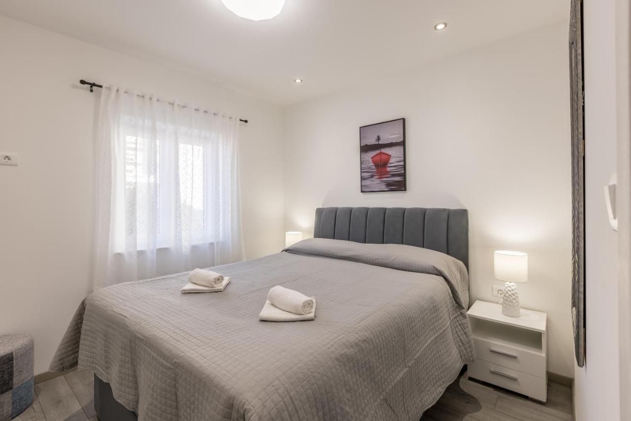Apartments Petra Bol Zewnętrze zdjęcie