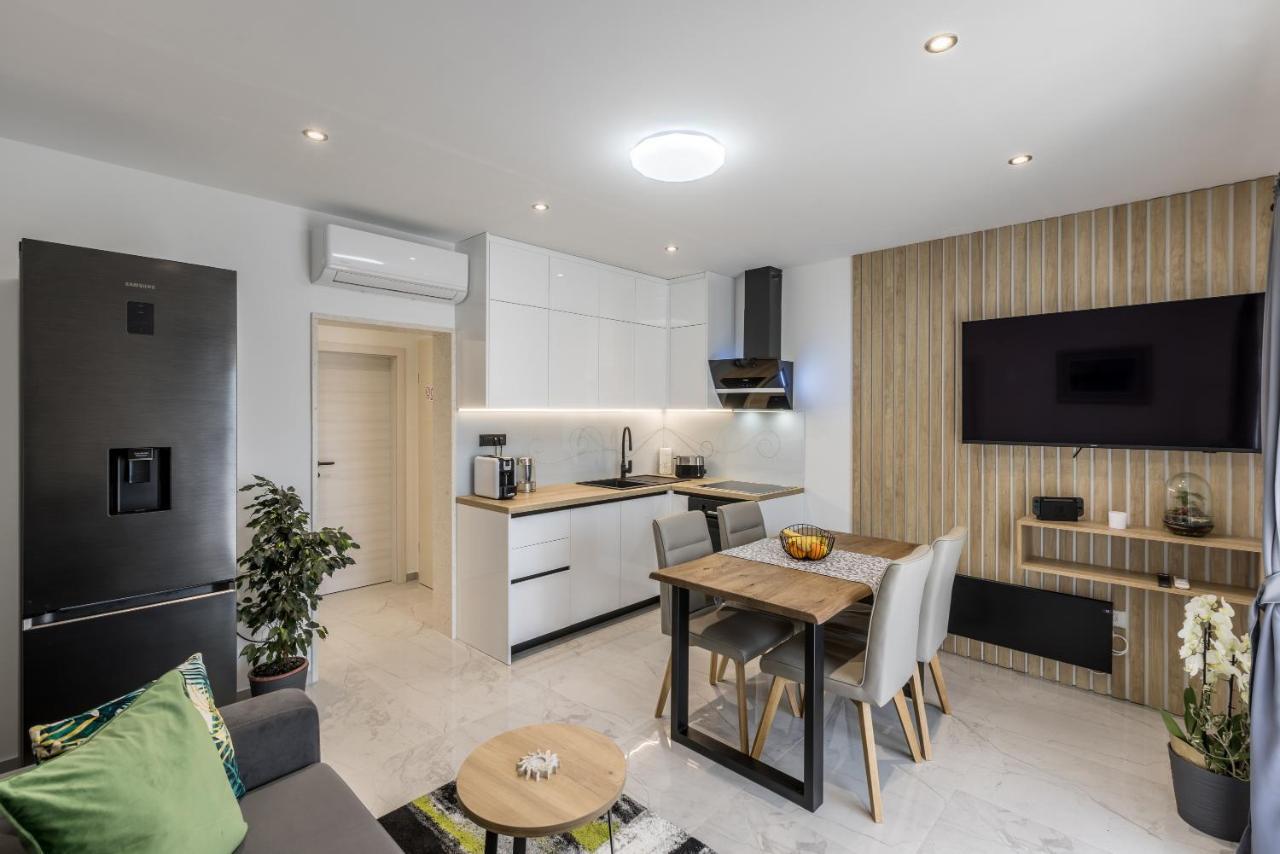 Apartments Petra Bol Zewnętrze zdjęcie