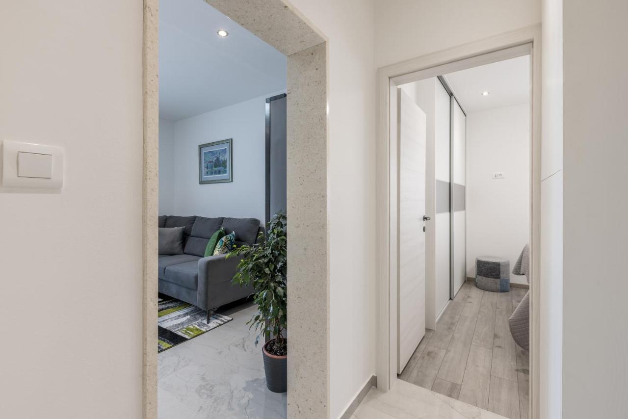 Apartments Petra Bol Zewnętrze zdjęcie